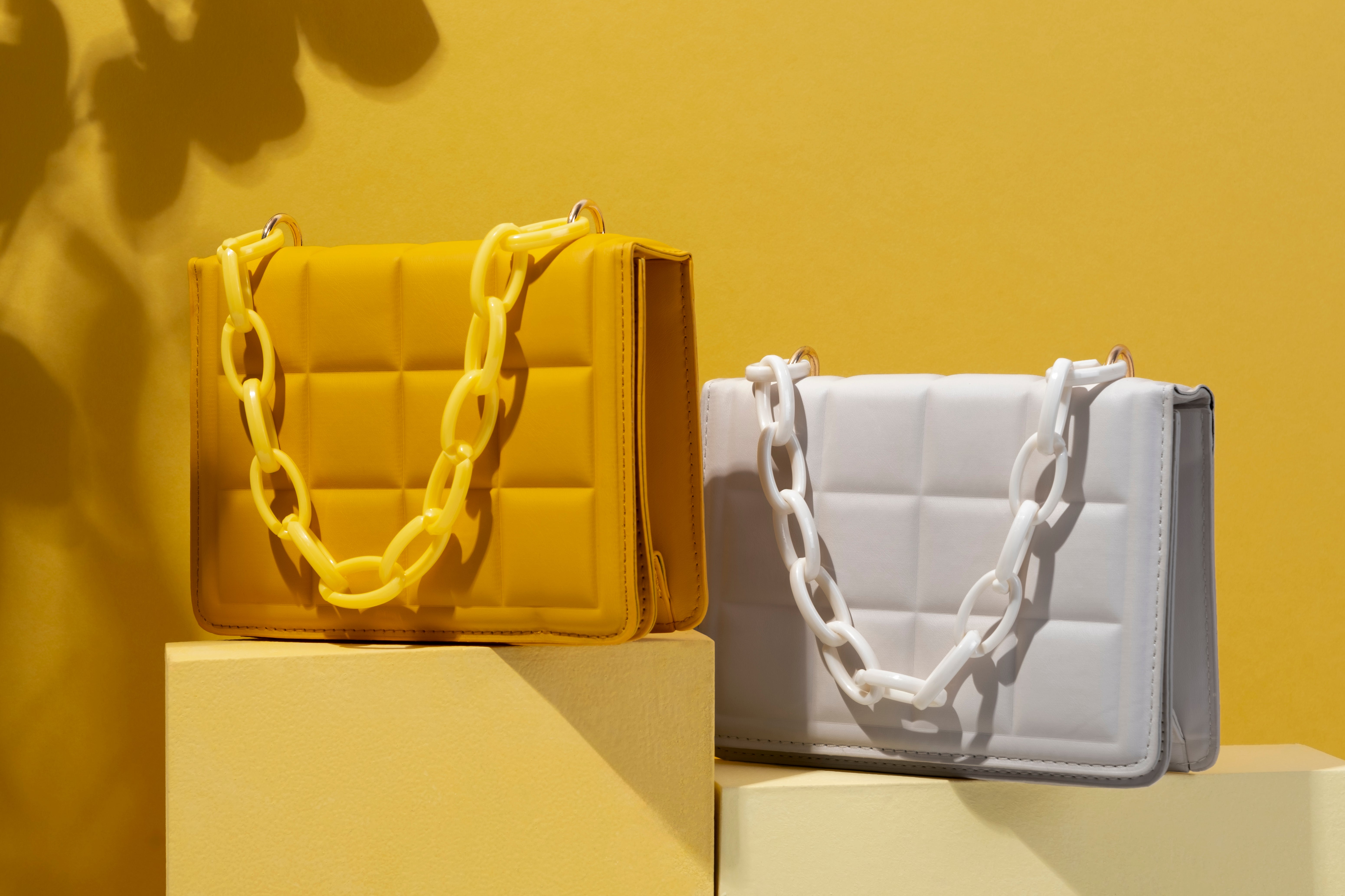 Borse firmate a prezzi outlet: dove trovarle online e risparmiare con stile